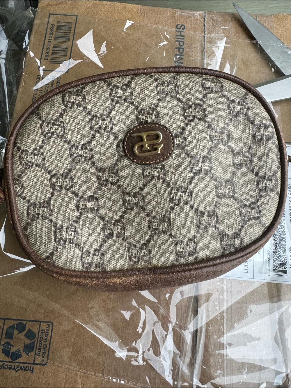 Gucci Plus GG Monogram Shoulder Bag. - Picture 3 of 13